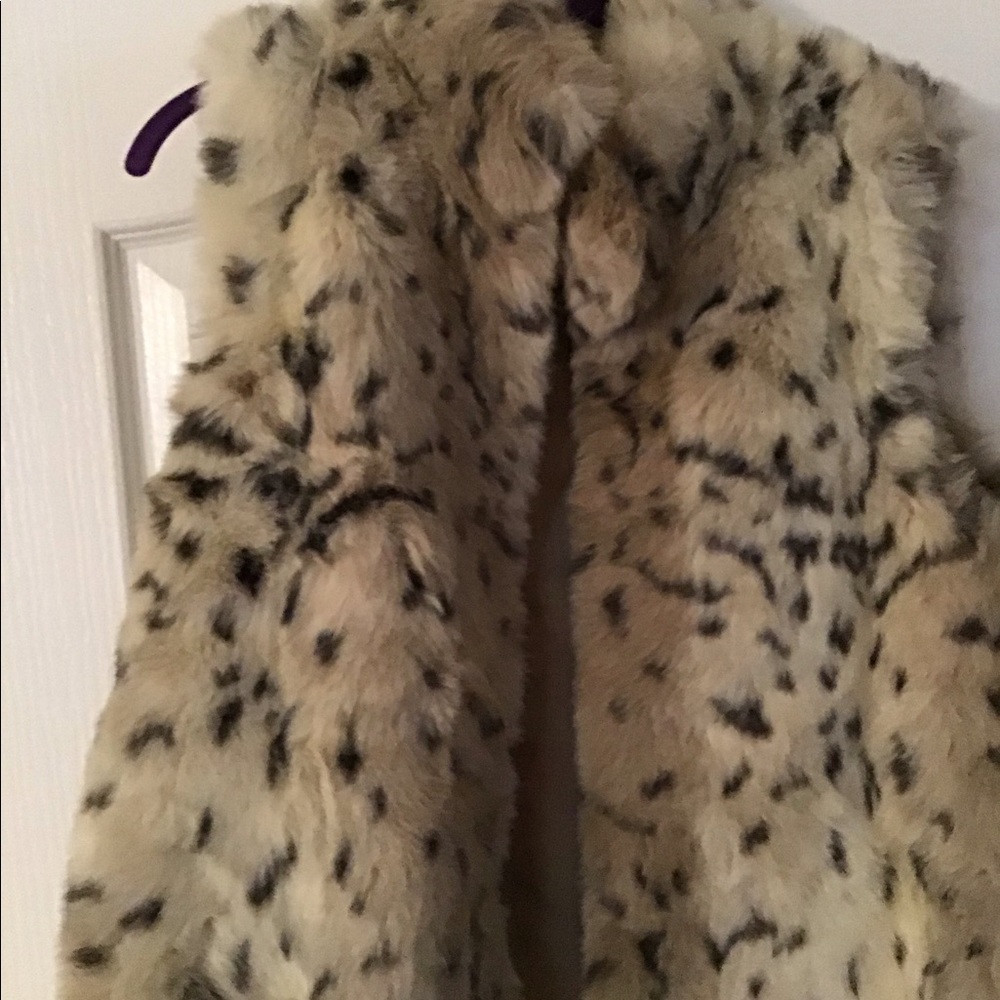 Faux fur vest size Medium